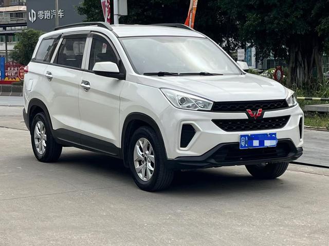 Wuling Hongguang S3