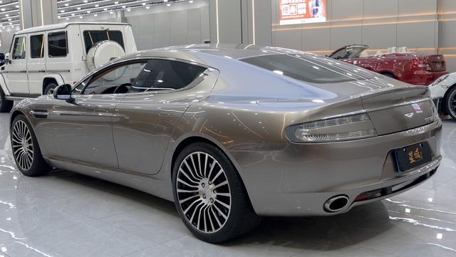 Aston Martin Rapide