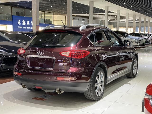 Infiniti QX50 (imported)