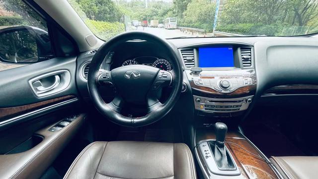 Infiniti QX60 (imported)