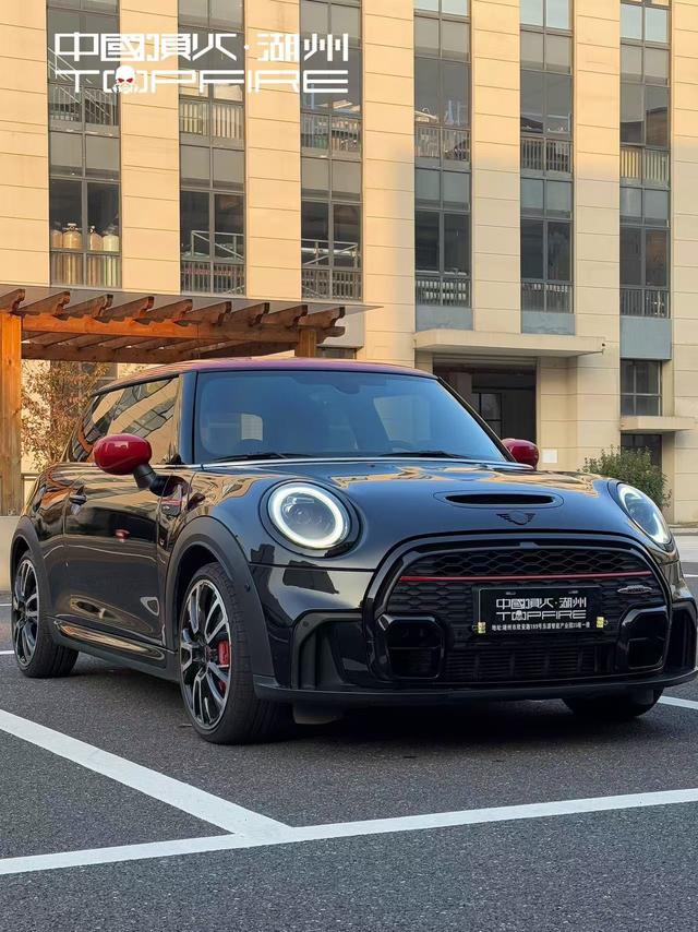 MINI JCW