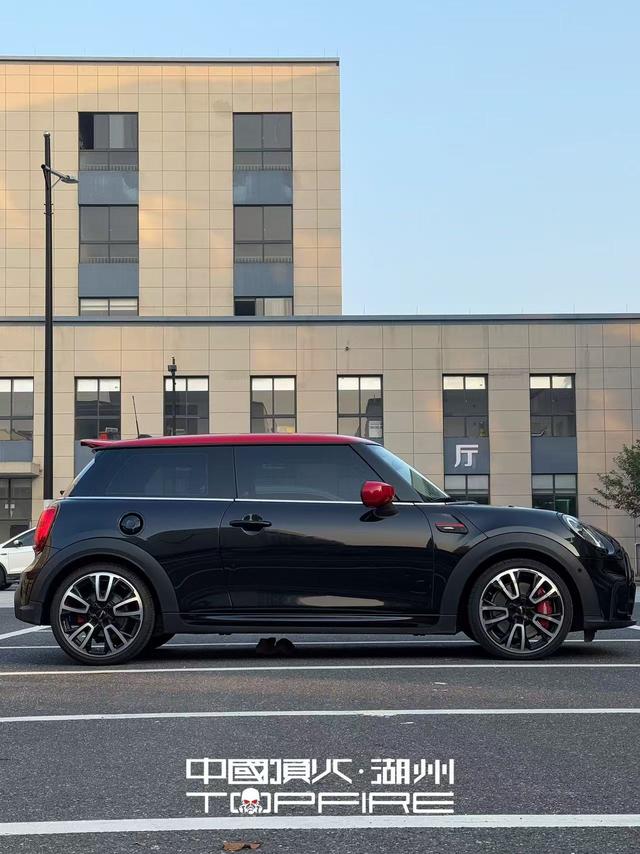 MINI JCW