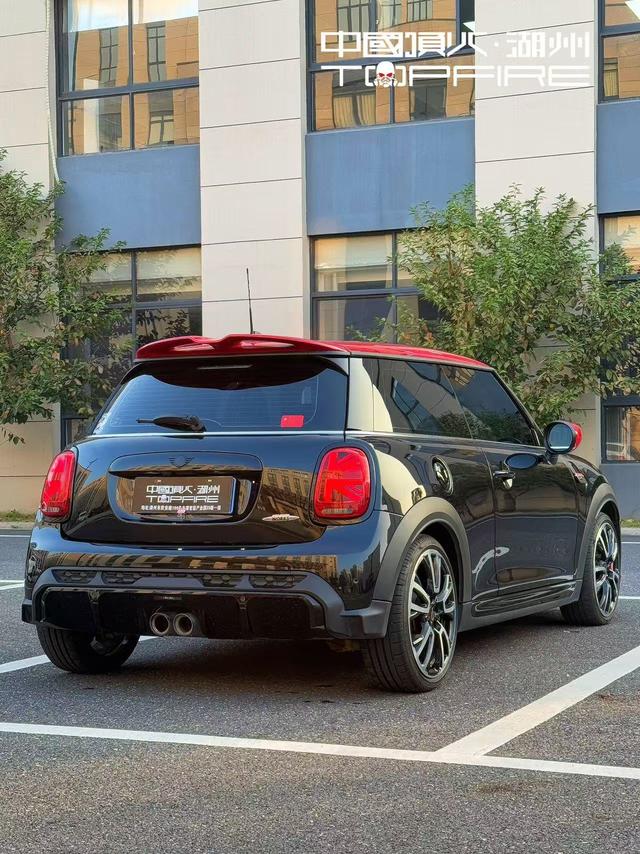 MINI JCW