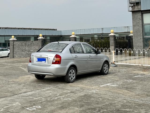 Hyundai Accent