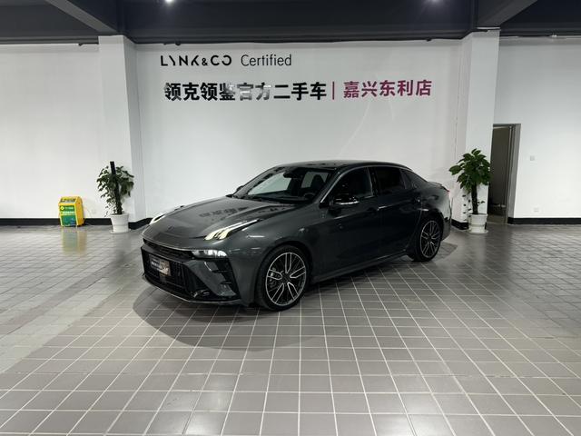 Lynk & Co 03