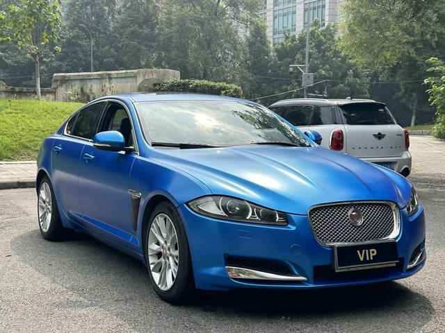 Jaguar XF