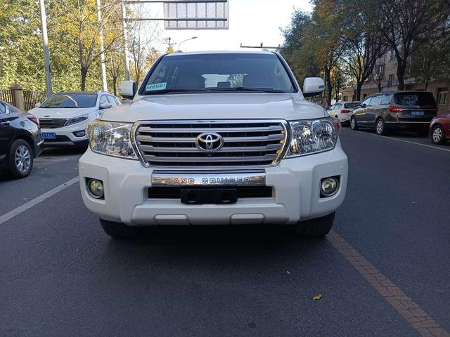 Toyota Land Cruiser (imported)