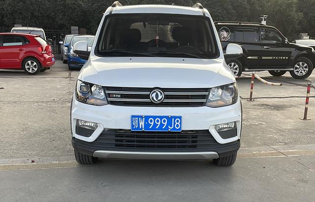 Dongfeng Fengon 370