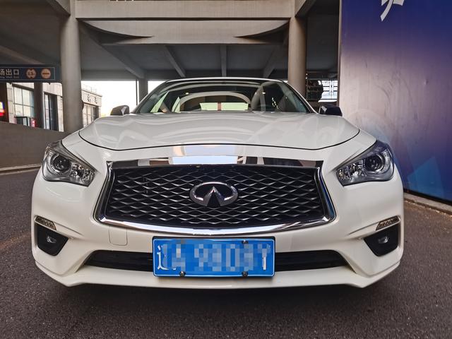 Infiniti Q50L