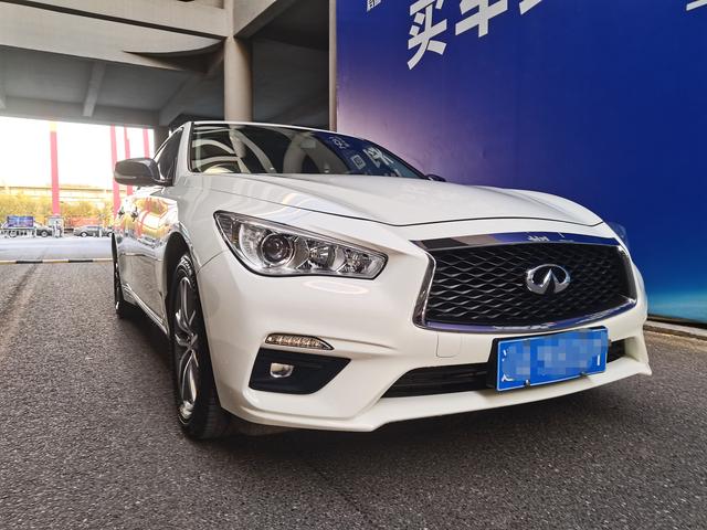 Infiniti Q50L