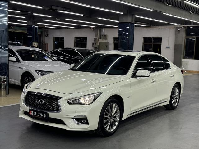 Infiniti Q50L