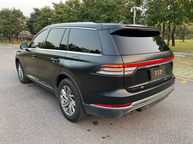 Lincoln Aviator