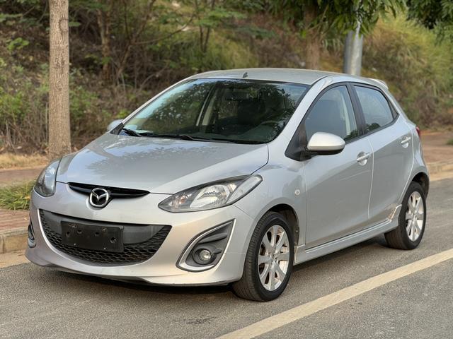 Mazda 2