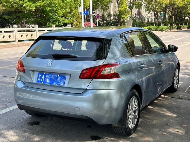 Peugeot 308S