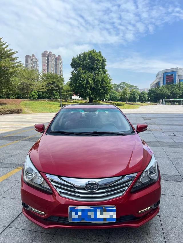 BYD G5