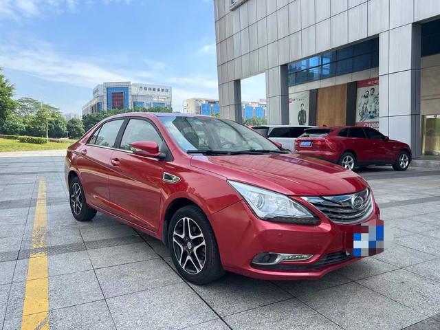 BYD G5