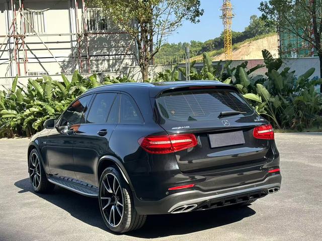 Mercedes-Benz GLC AMG