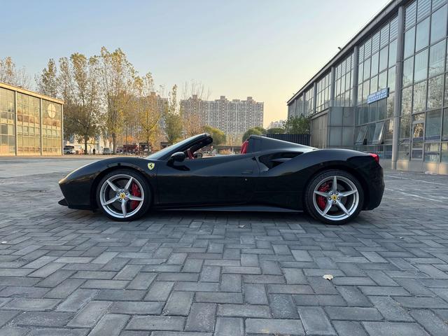 Ferrari 488