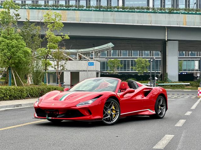 Ferrari F8