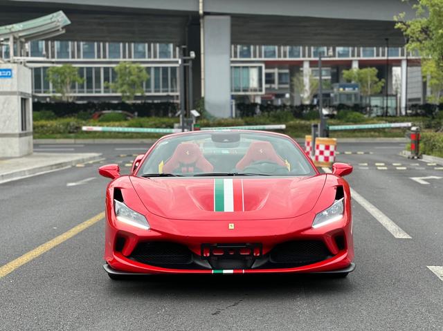 Ferrari F8