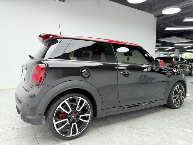 MINI JCW