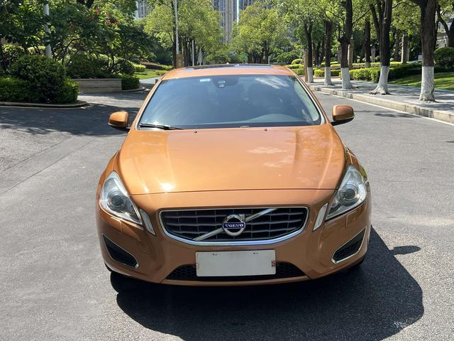 Volvo S60 (imported)