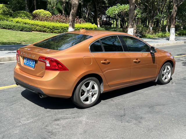 Volvo S60 (imported)