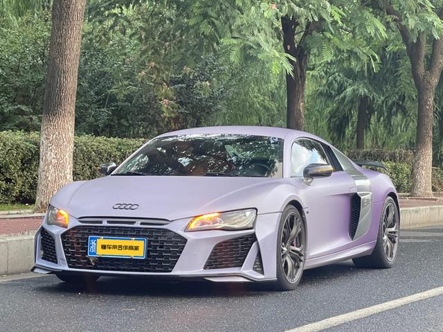 Audi R8