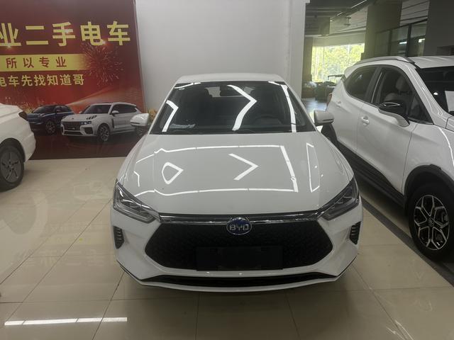 BYD e2