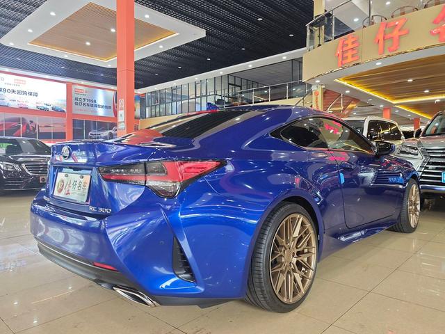 Lexus RC