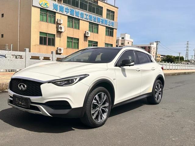 Infiniti QX30