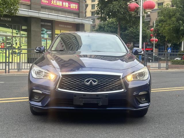 Infiniti Q50L