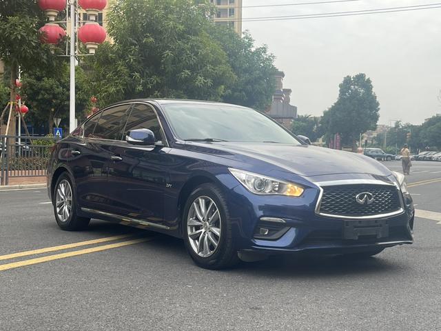 Infiniti Q50L