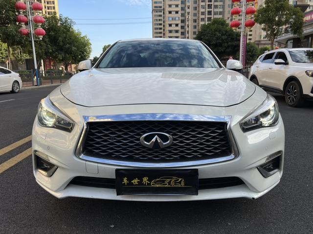 Infiniti Q50L