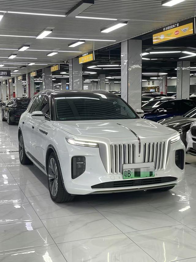 Hongqi E-HS9