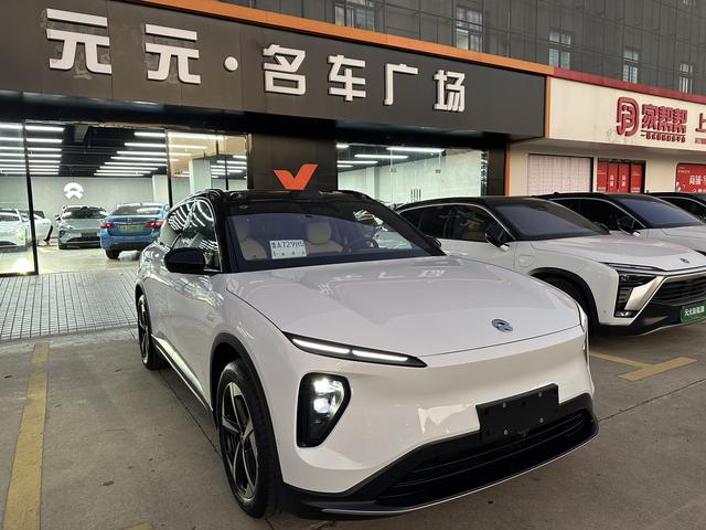 NIO ES6