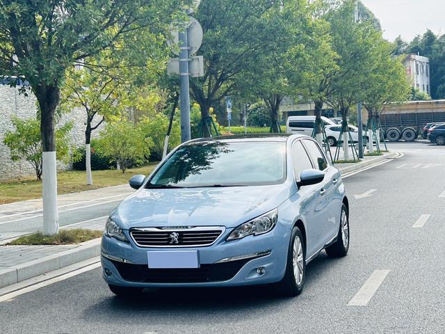 Peugeot 308S