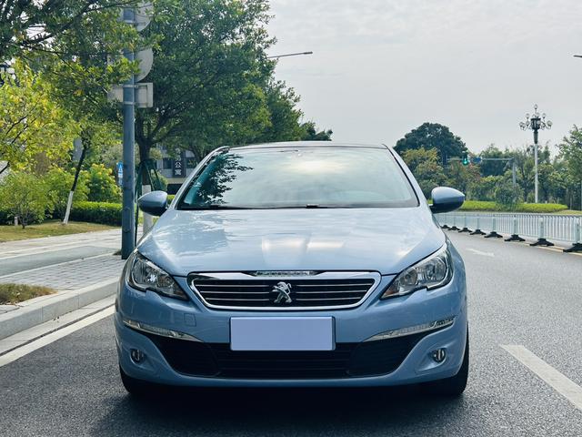 Peugeot 308S