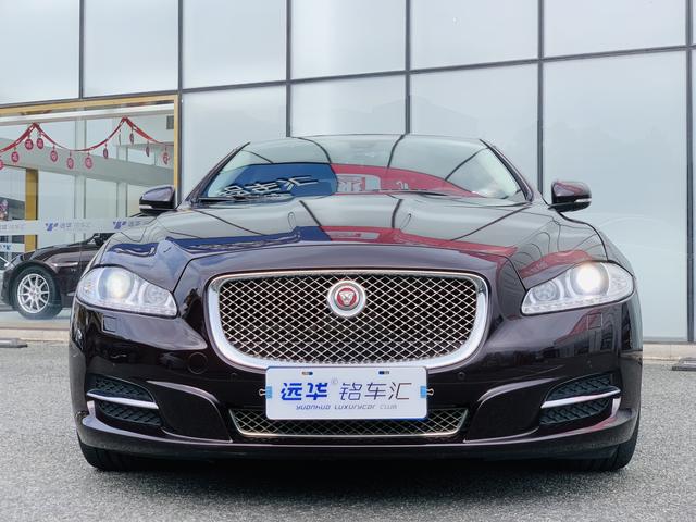 Jaguar XJ