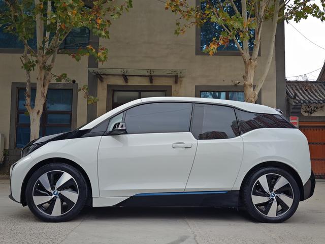 BMW i3 (imported)