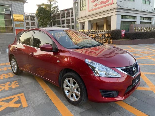 Nissan Tiida