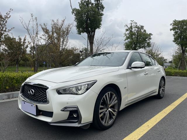 Infiniti Q50L