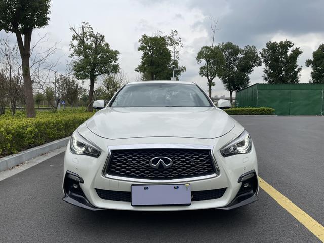 Infiniti Q50L