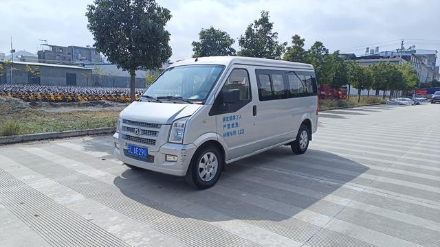 Dongfeng Xiaokang C37