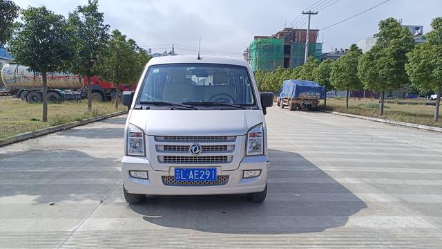 Dongfeng Xiaokang C37