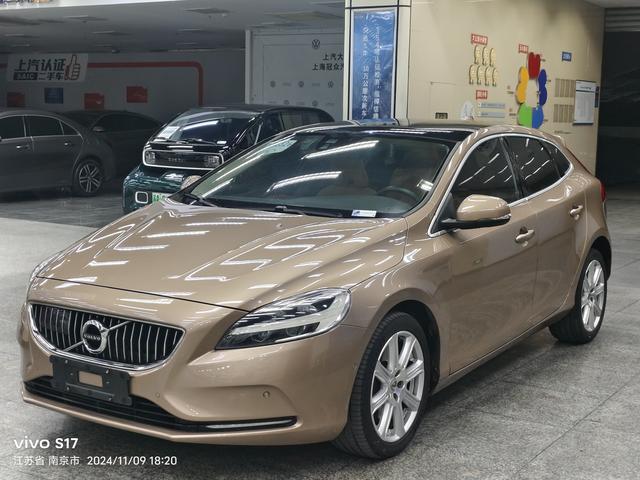 Volvo V40