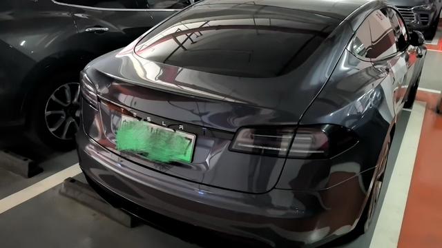 Tesla Model S