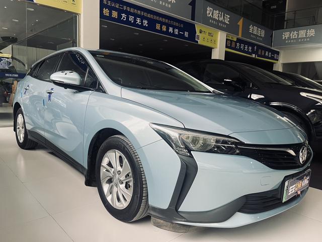 Buick Weilan 6 PHEV