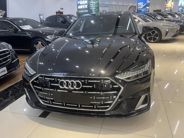 Audi A7L