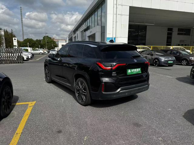 NIO ES6